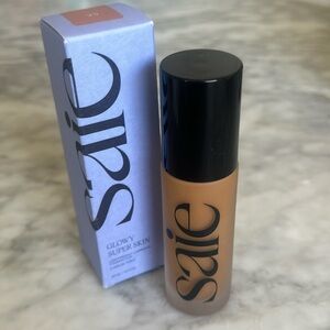 Saie Glowy Super Skin Foundation shade 23